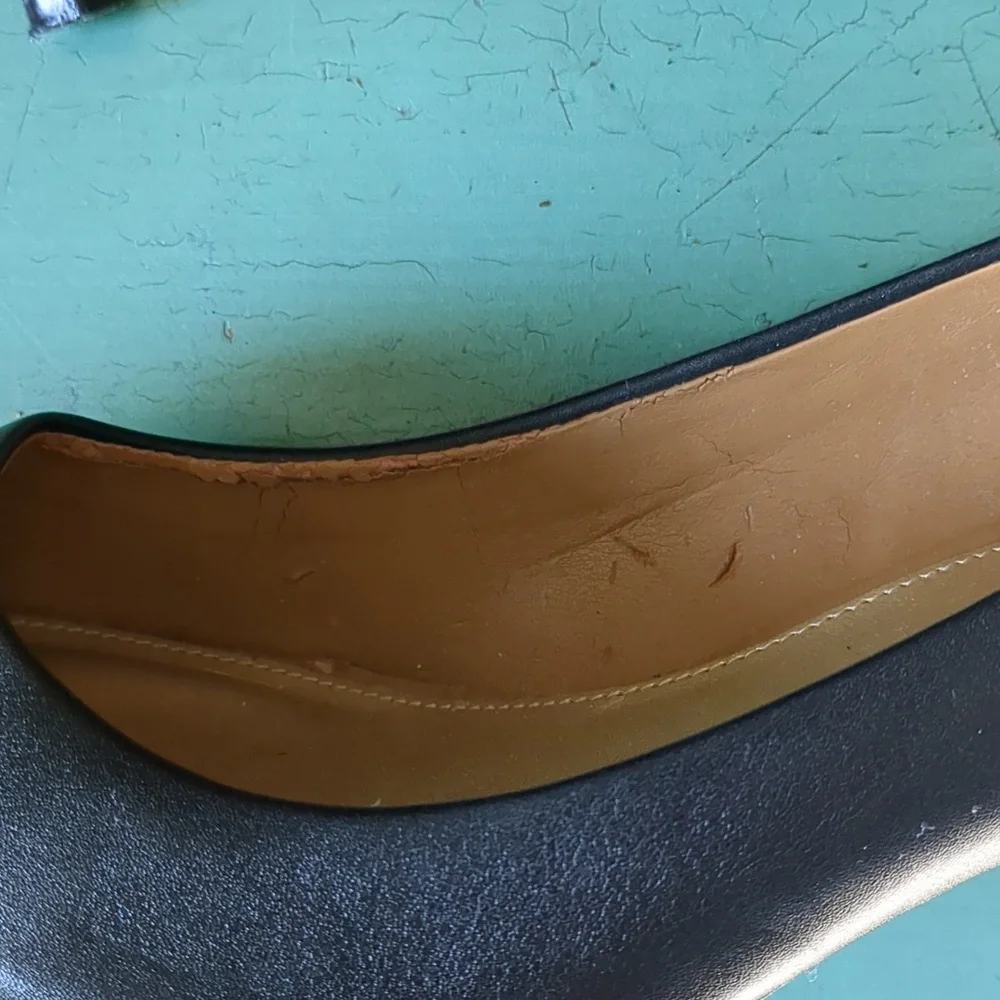 Coach Zan Two Tone Black/ Snake Skin heels Size 9 - Picture 9 of 16